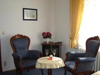 - Marie Hotel